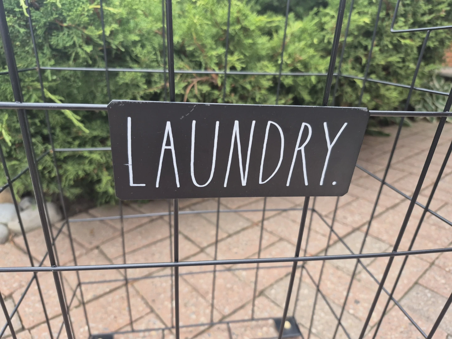 Wire Laundry Basket with Wooden Handles