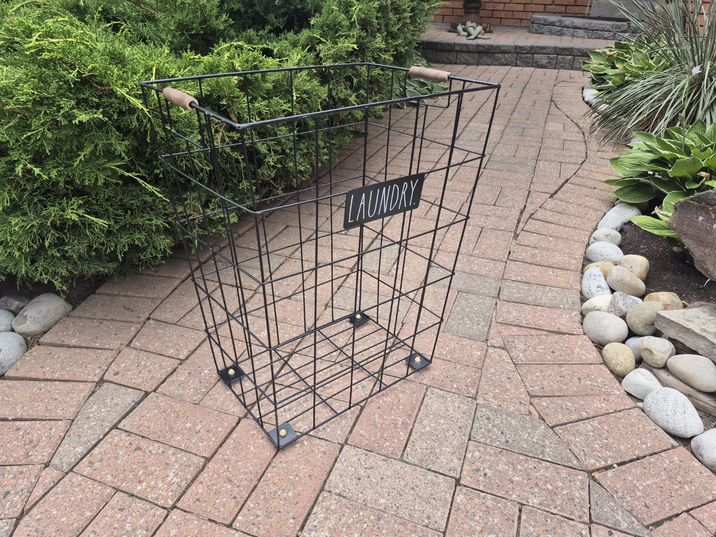 Wire Laundry Basket with Wooden Handles - photo 2