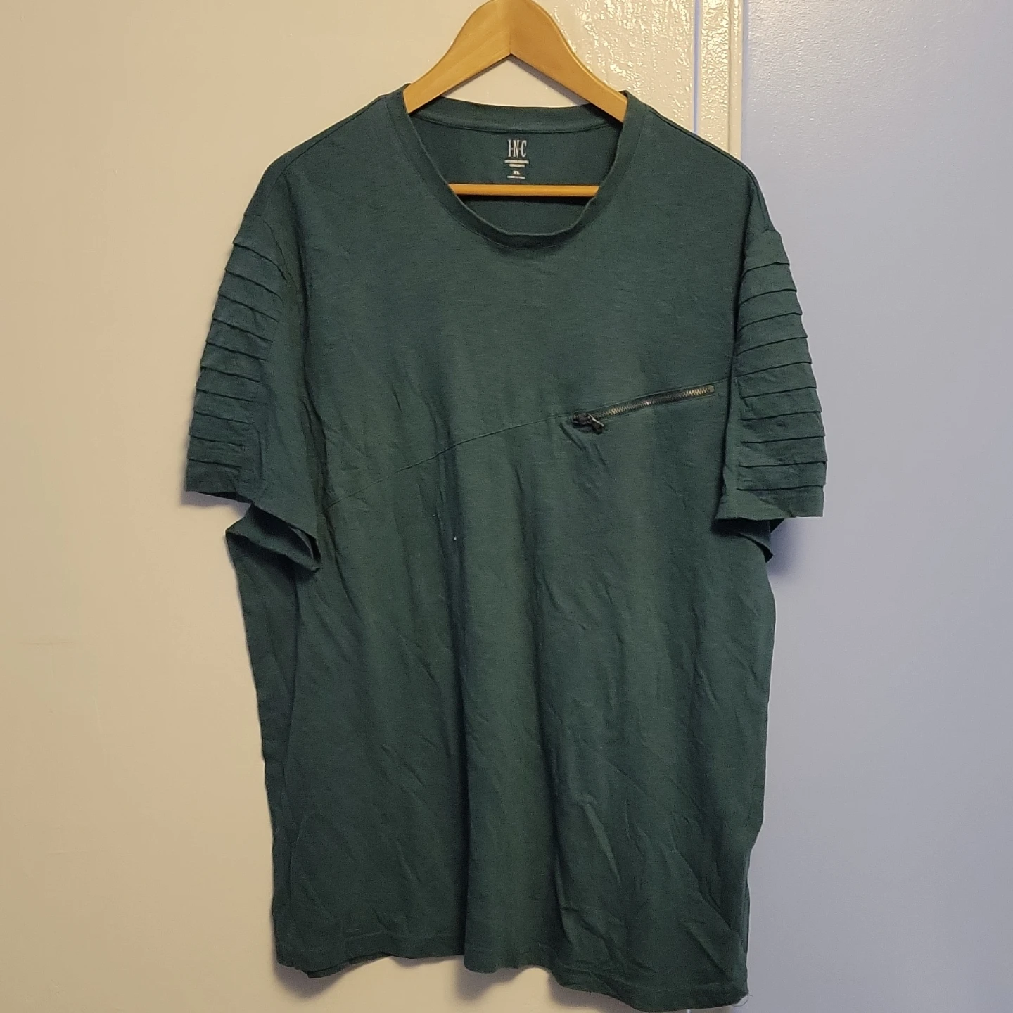 INC International Concepts Men's Green T-Shirt XL