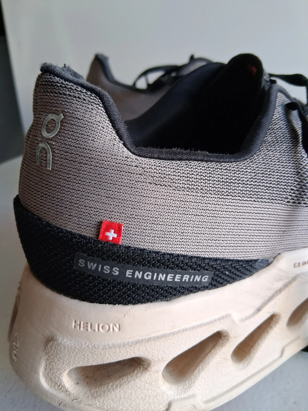 On Cloudswift "Swiss Engineering" Running Shoes size 10.5 - photo 4