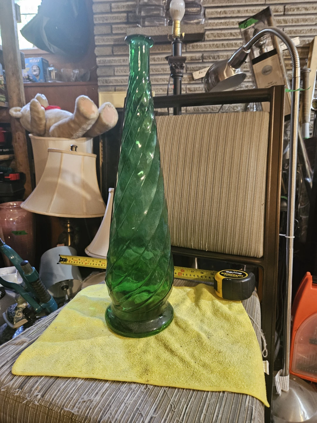 Tall Green Swirl Glass Vase - photo 2