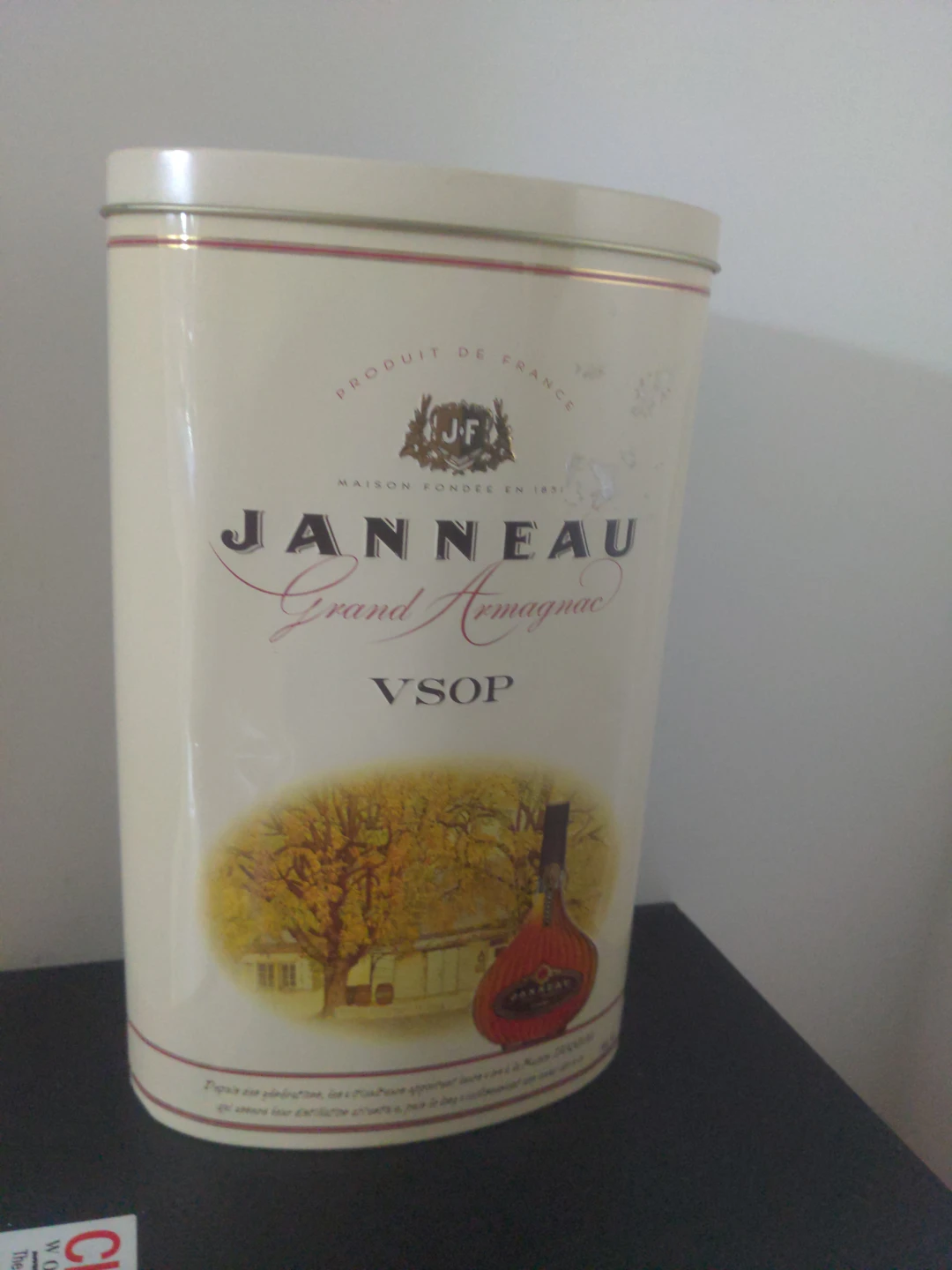 Vintage Janneau Grand Armagnac VSOP Tin - photo 2