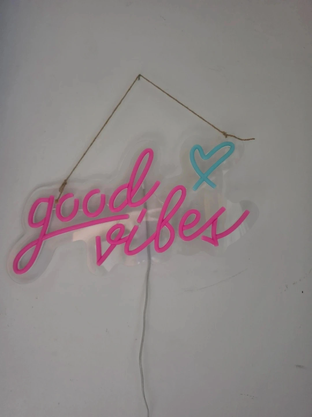 Neon "Good Vibes" Sign with Heart - photo 2