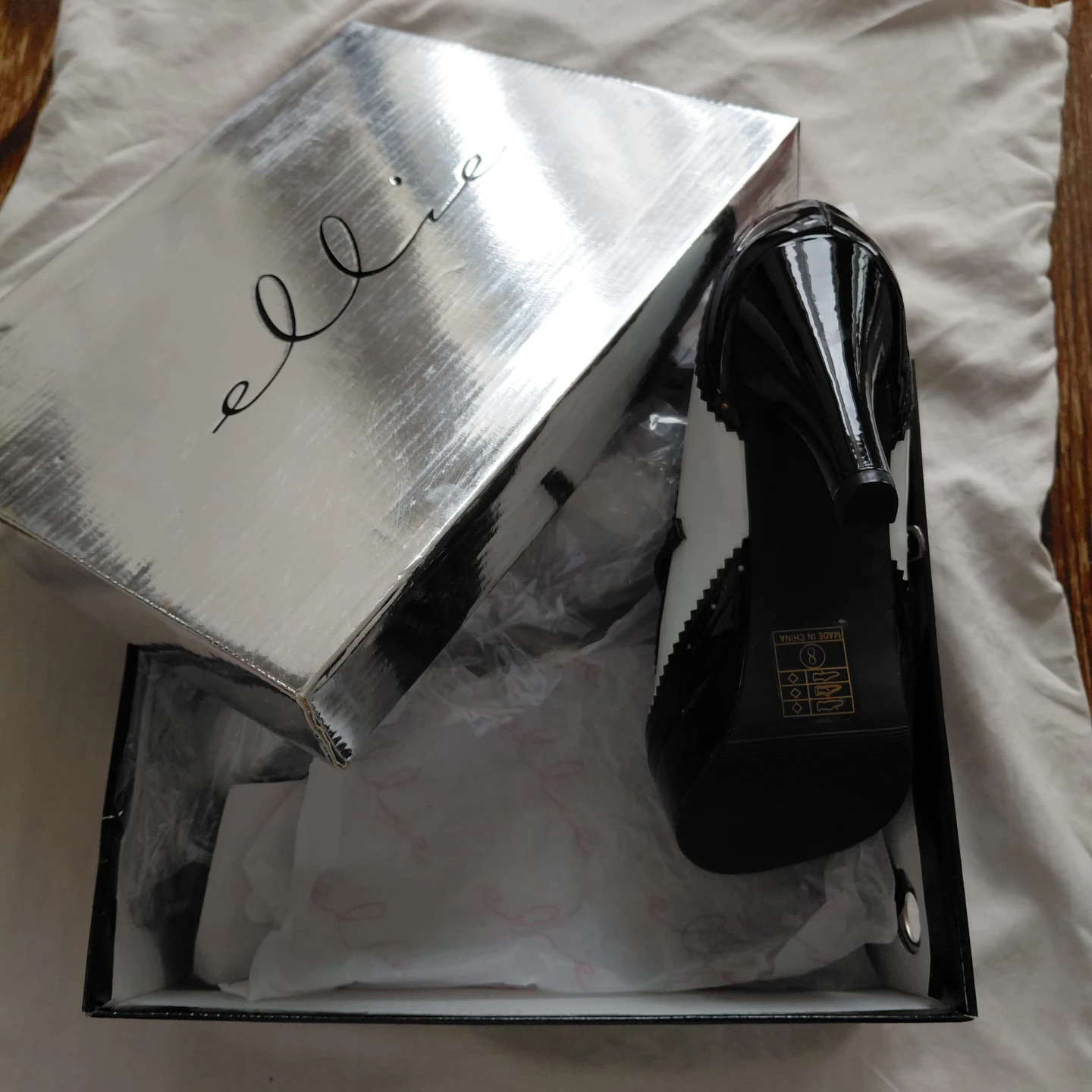 Ellie Black and White Wingtip Heels Size 8 - photo 3