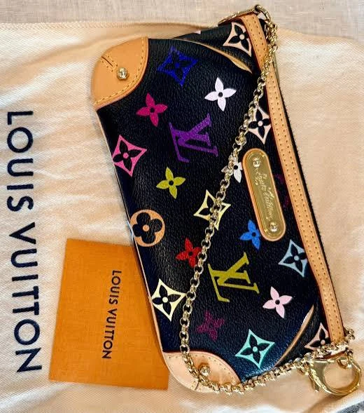 Louis Vuitton Pochette purse