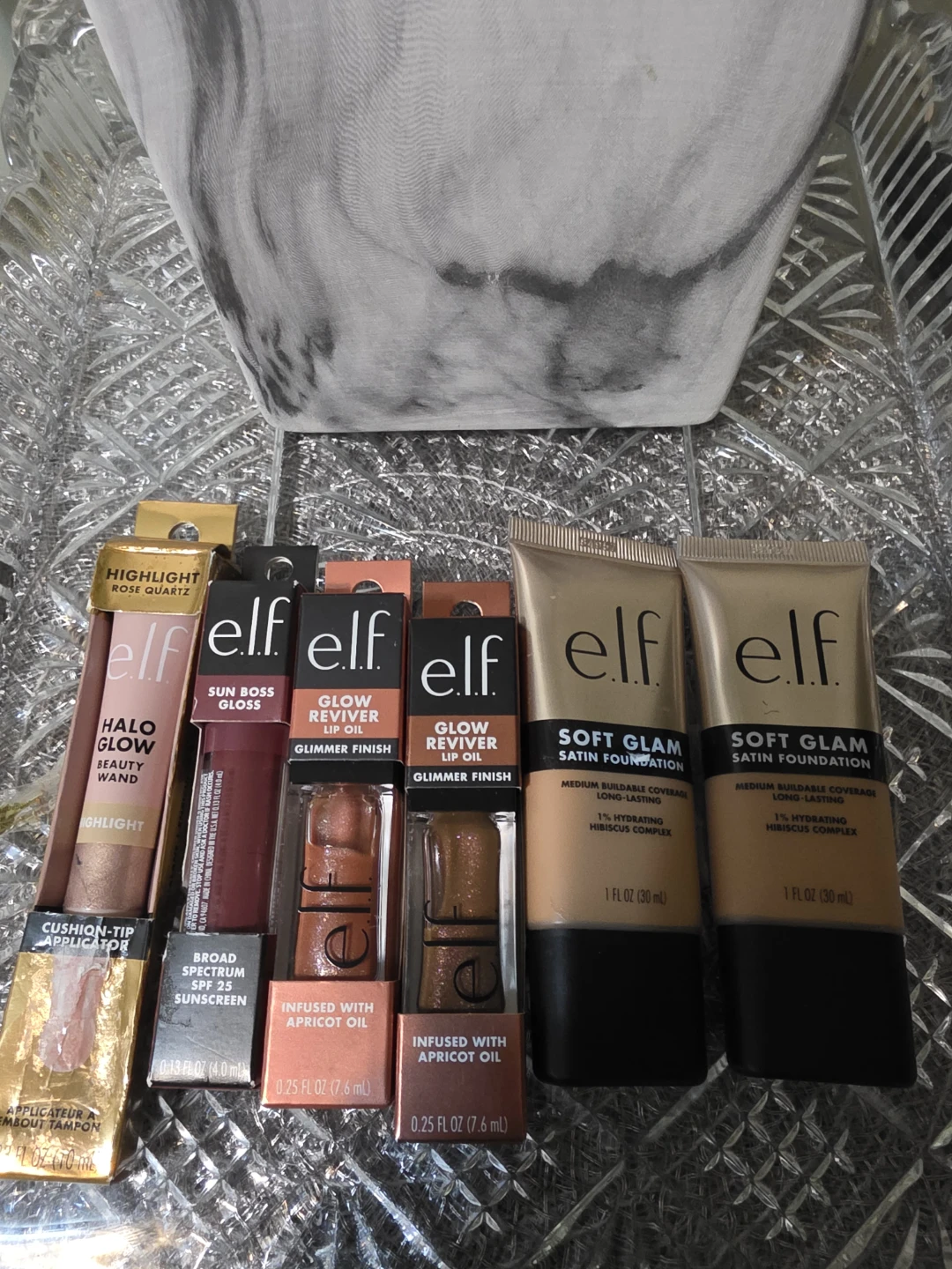 Elf Bundle ,Lip oils,foundation &highlighter.