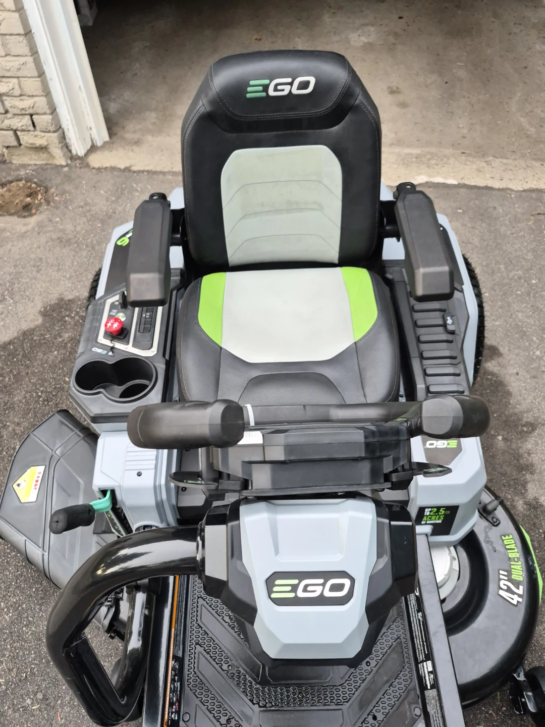 NEW Ego Z6 42" Zero Turn Electric Riding Mower with e-Steer - photo 3