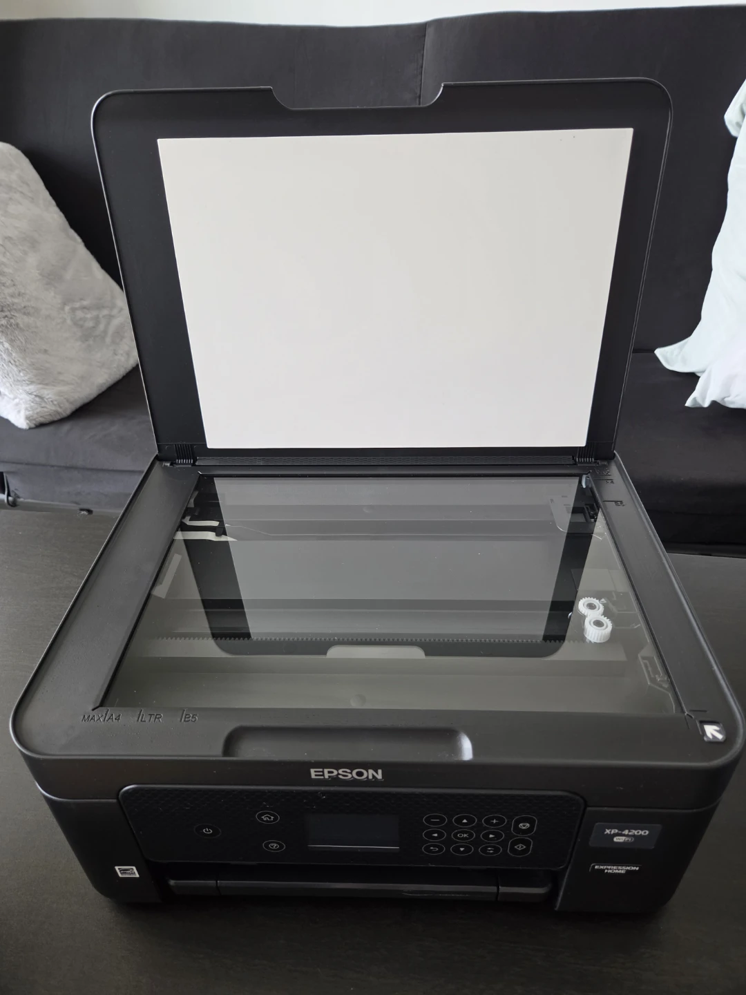 Epson Expression Home XP-4200 All-in-One Printer - photo 3