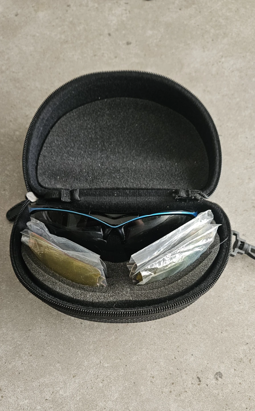 Safety glasses