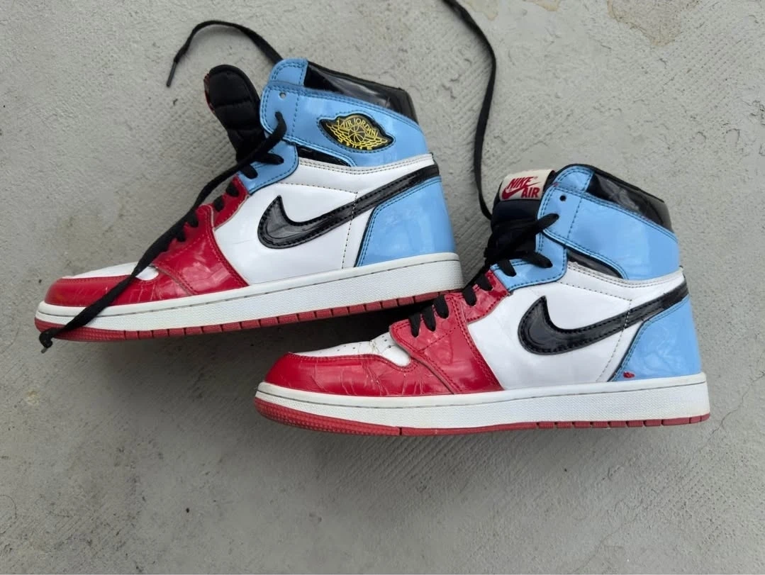 Nike Air Jordan 1 Retro High OG 'Fearless'