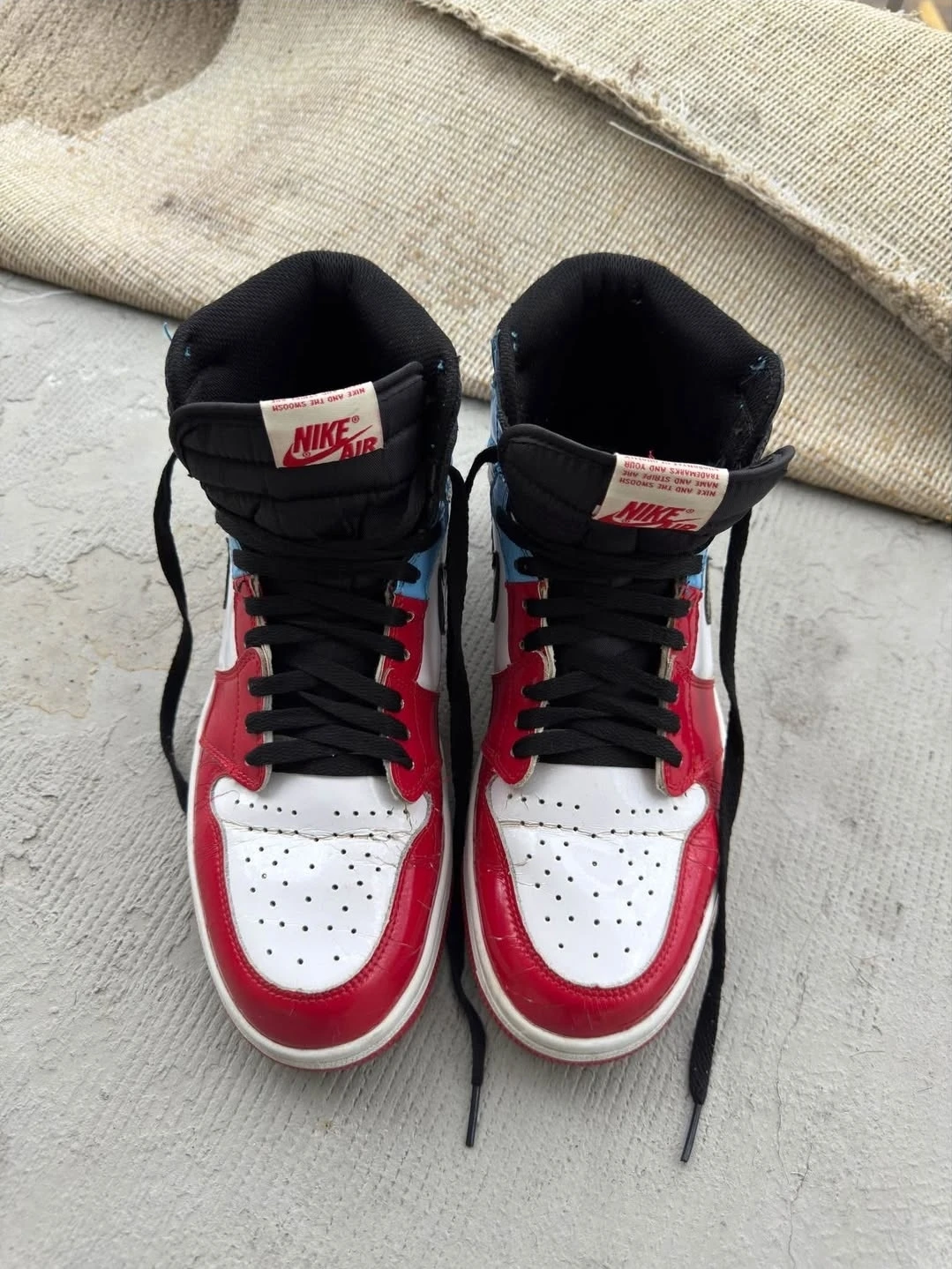 Nike Air Jordan 1 Retro High OG 'Fearless' - photo 2