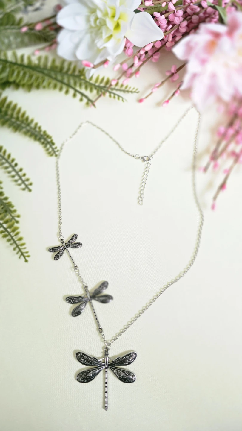 Silver Tone Dragonfly Charm Necklace - photo 3