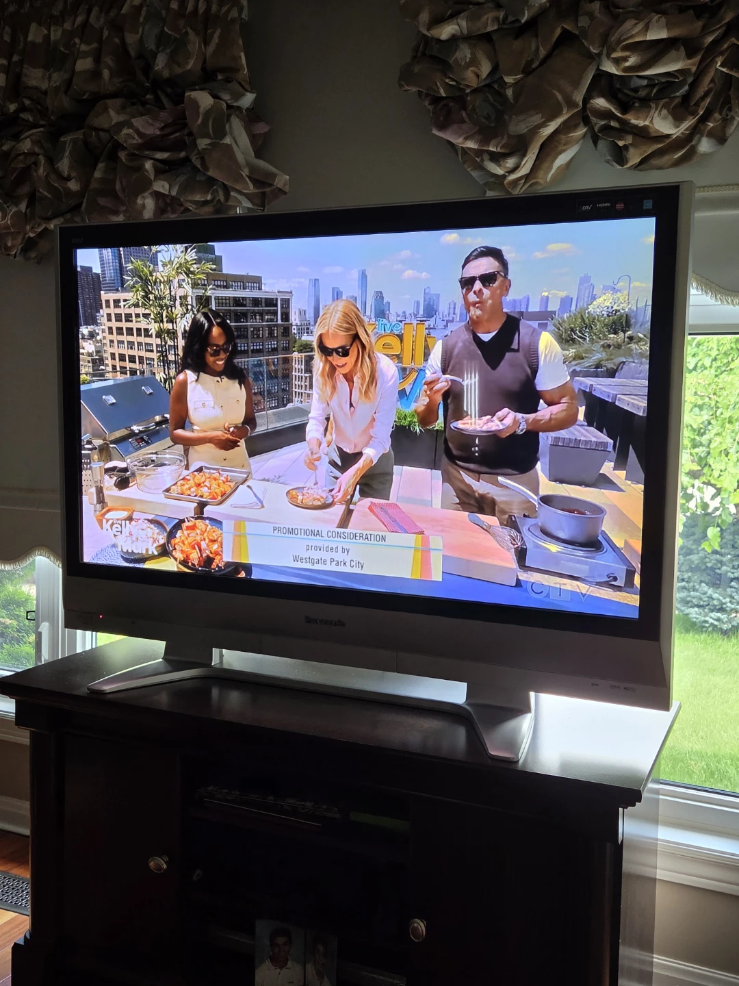 50" HD PLASMA PANASONIC TV, EXCELLENT CONDITION - photo 4