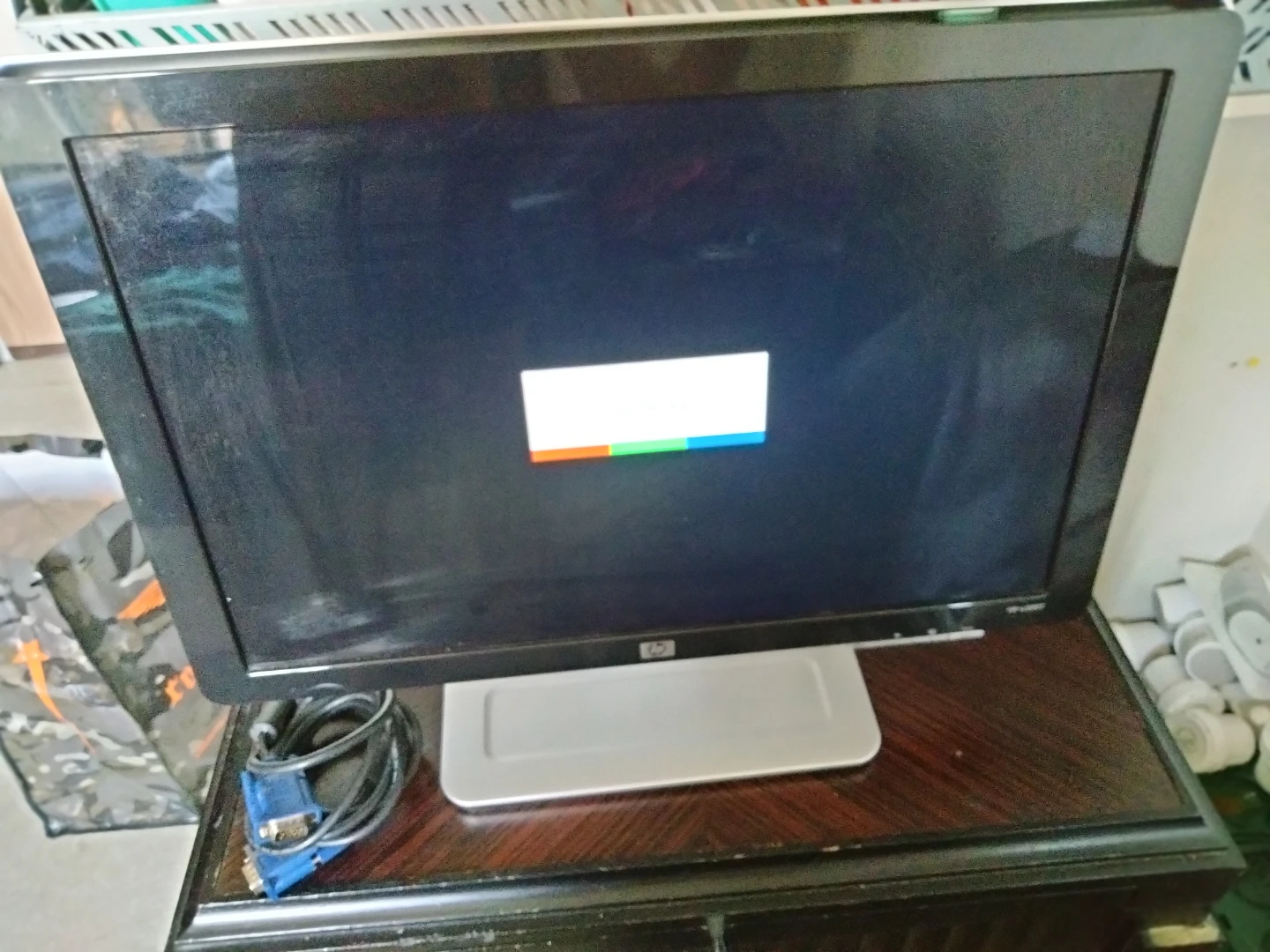 HP W1907 19-inch LCD Monitor - photo 2