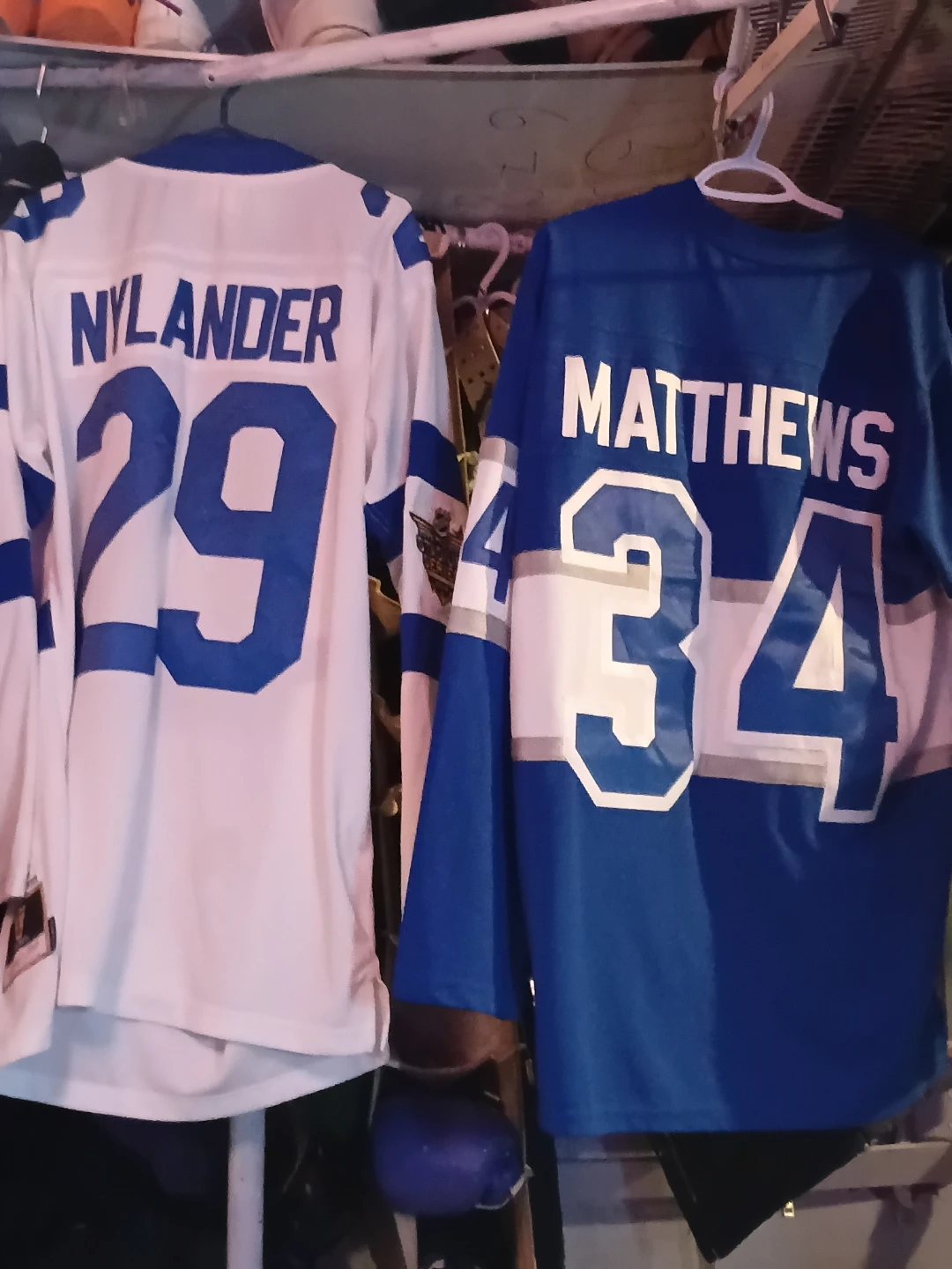 Toronto maple leafs NHL jerseys - photo 4