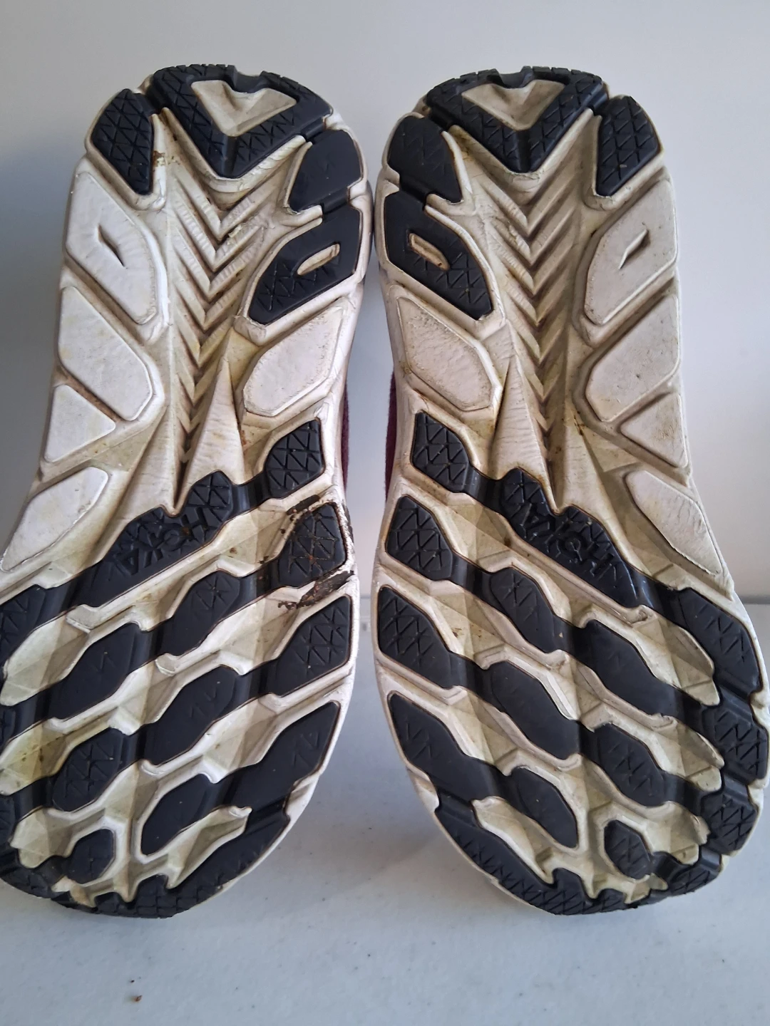Hoka Clifton 8 Women's Running Shoes size 8.5 - photo 5