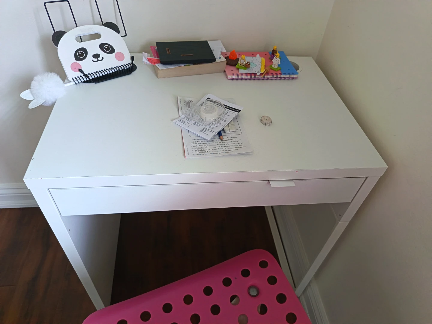 IKEA MICKE Desk and SNILLE Swivel Chair - photo 2