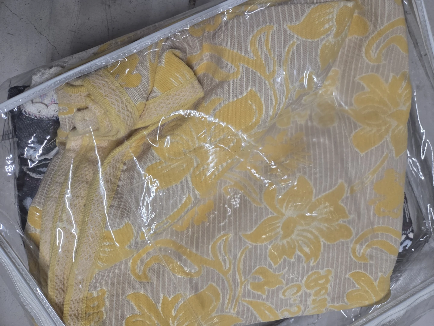 Patterned Blanket Set