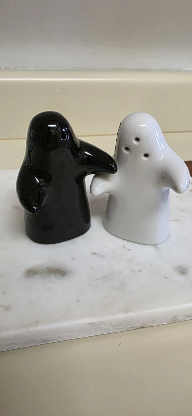 Verdici Design Hugging Ghost Salt and Pepper Shakers - photo 3
