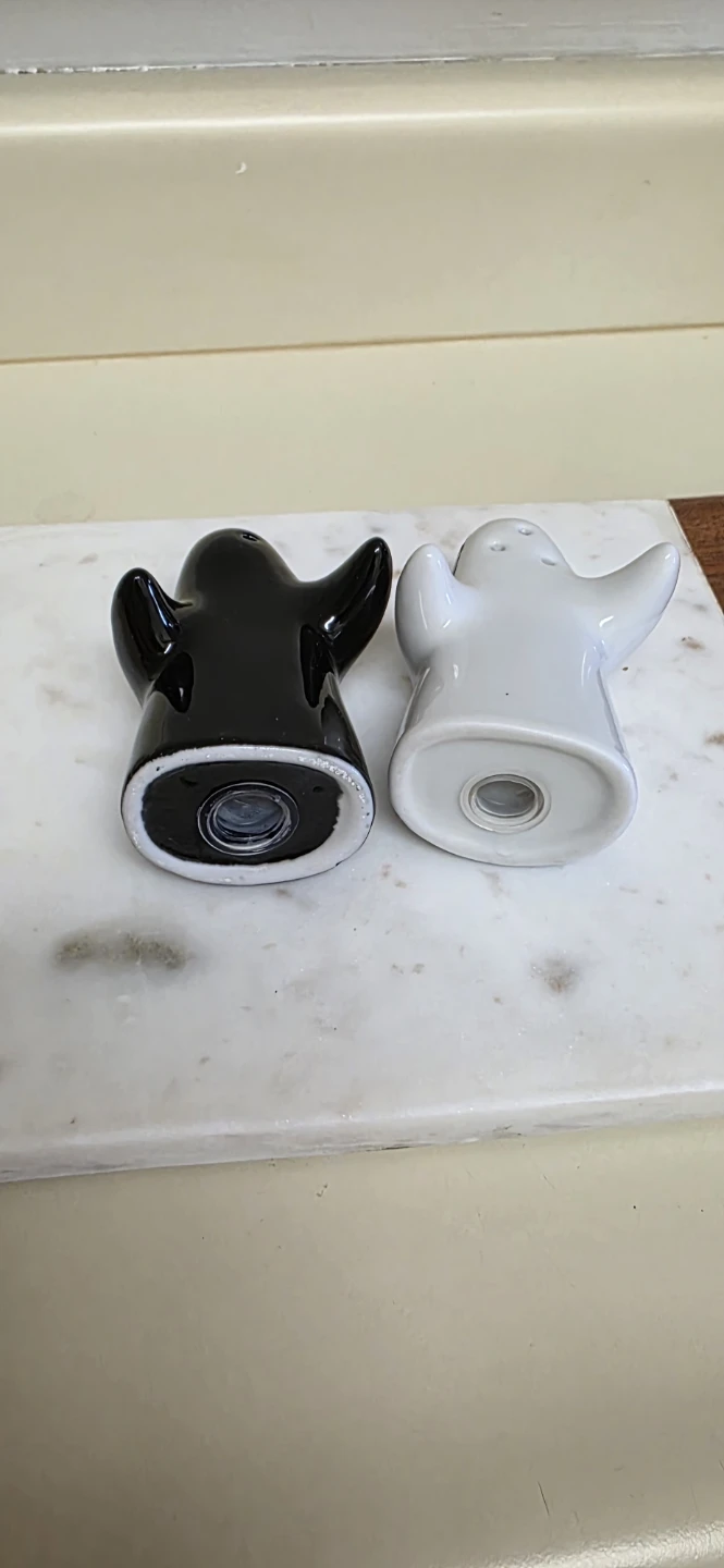 Verdici Design Hugging Ghost Salt and Pepper Shakers - photo 5