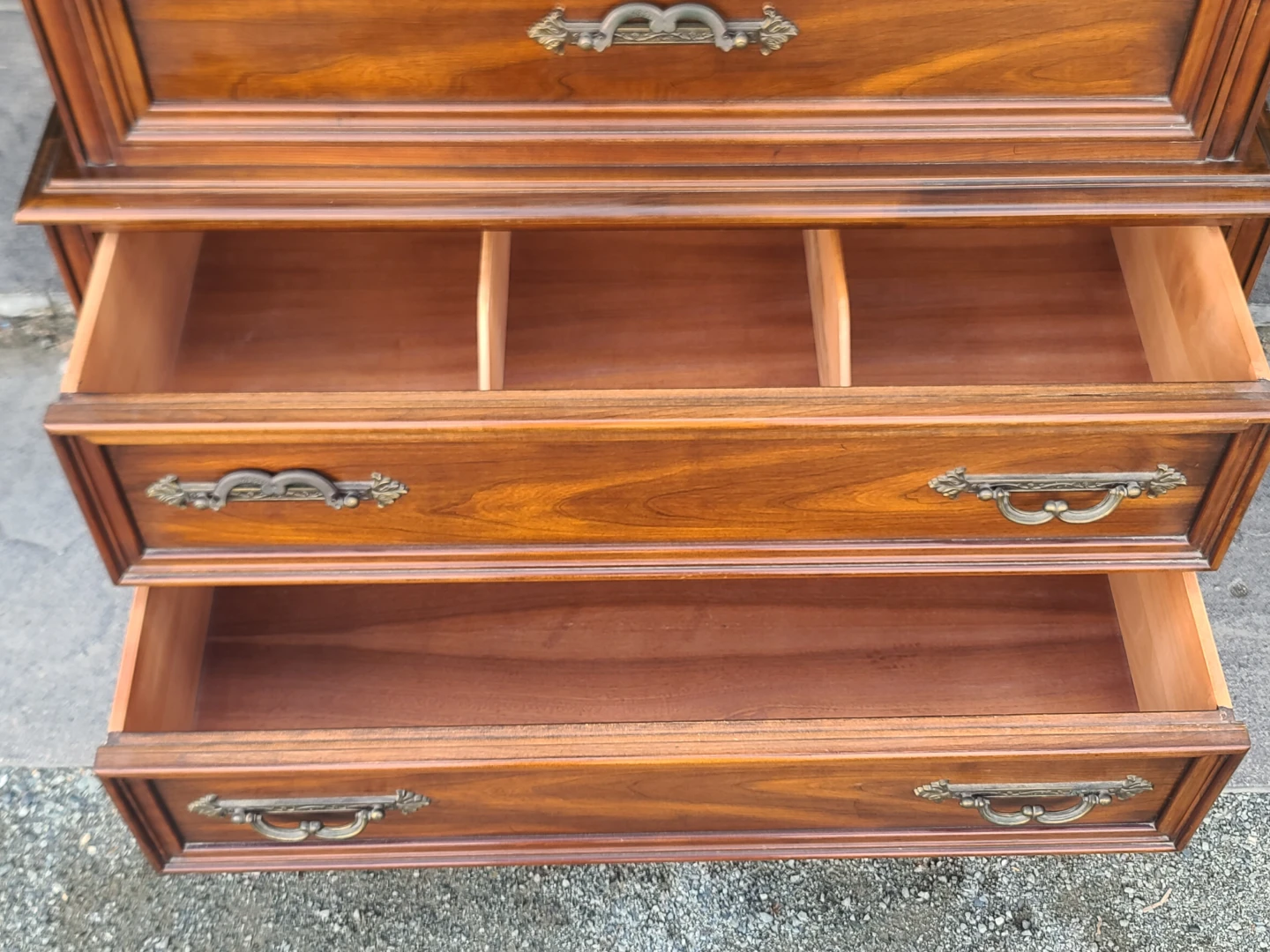 Gibbard Craftsmen Solid Wood 5-Drawer Chest – Made in Canada - photo 3