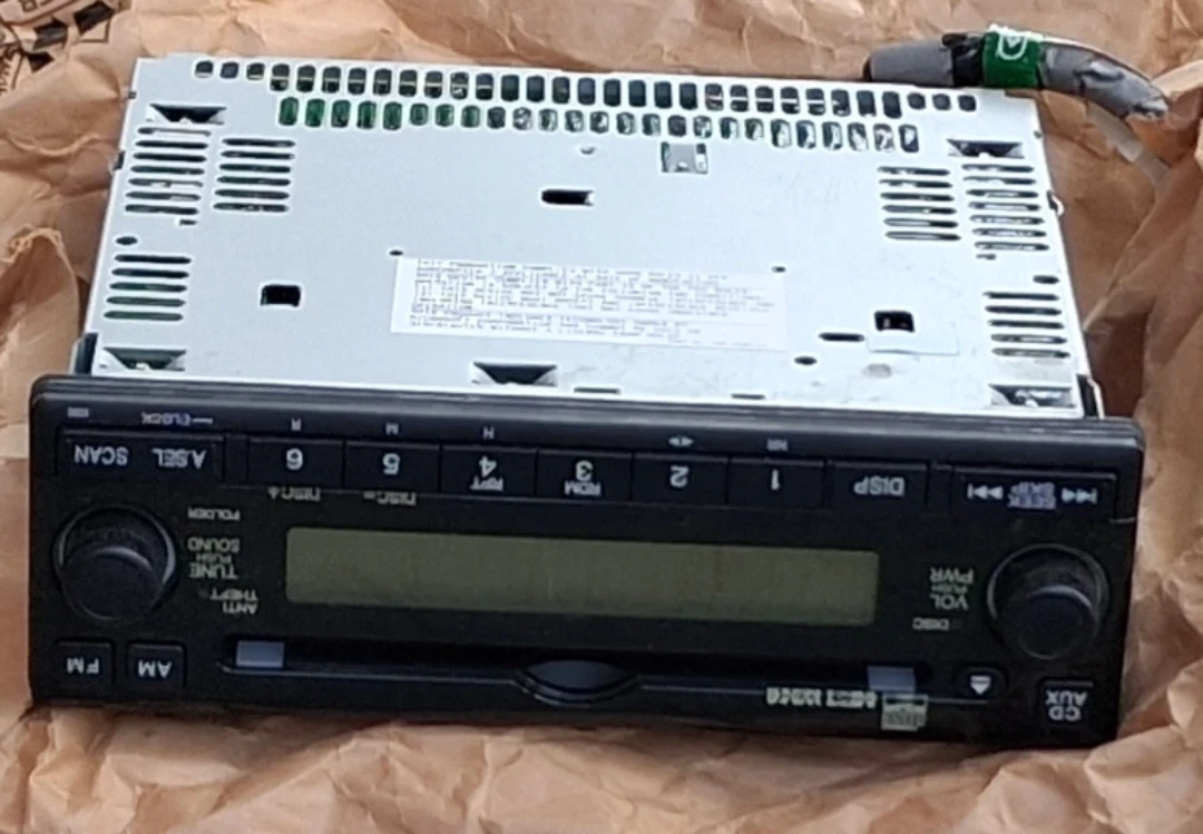 Honda NH167L Car Stereo Radio MP3 WMA CD AUX - photo 5
