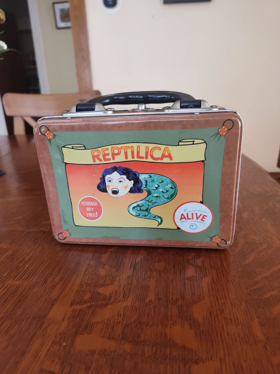 Tin Lunch Box - Oddities, Reptilica, World's Strangest Freaks