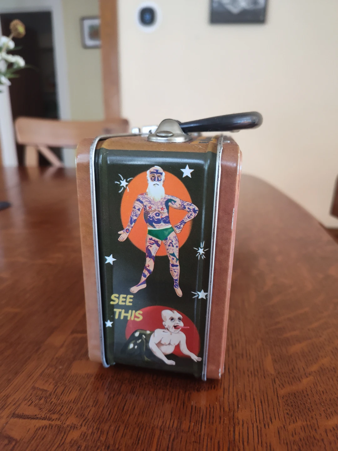 Tin Lunch Box - Oddities, Reptilica, World's Strangest Freaks - photo 4