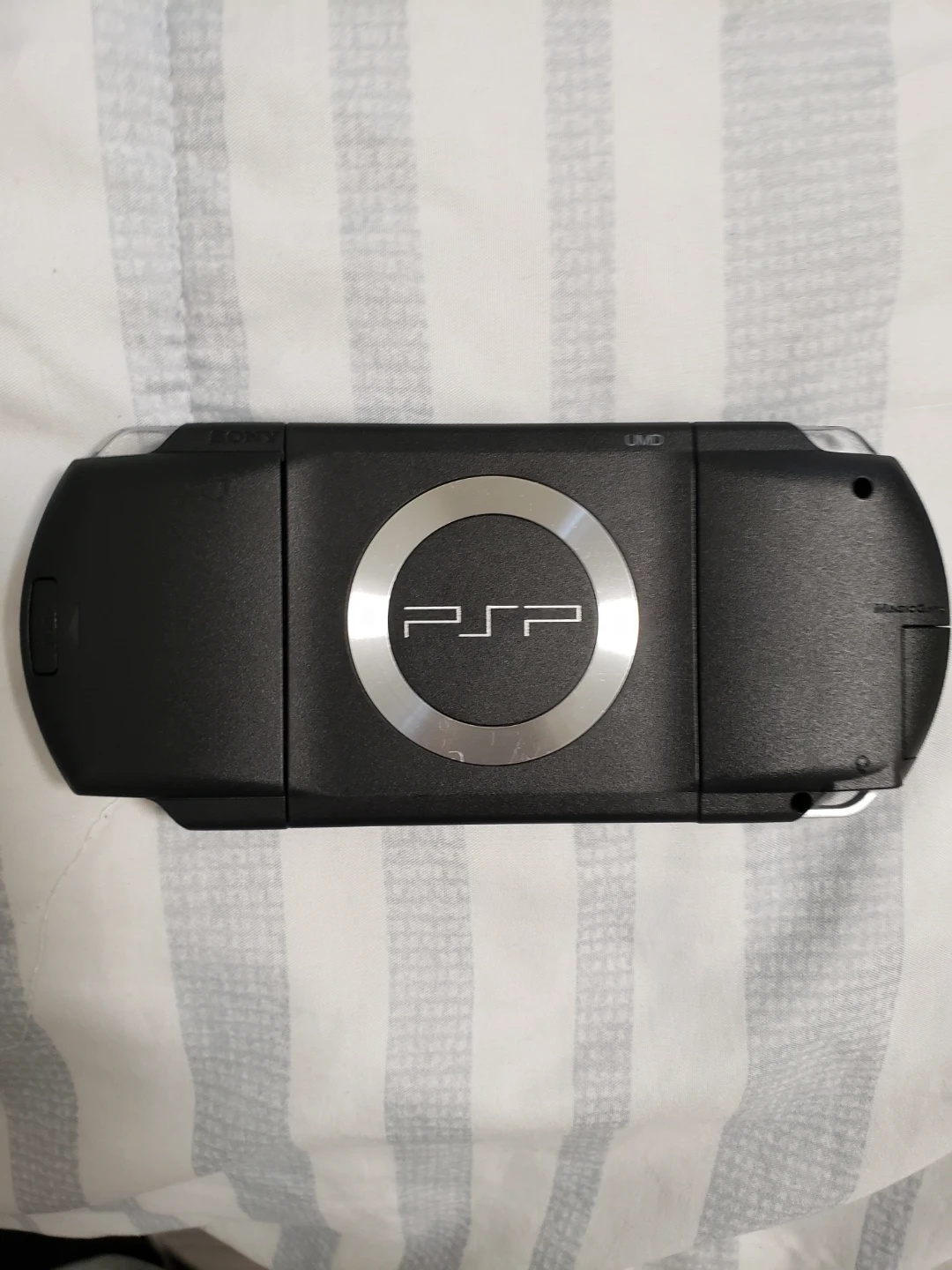 Sony PSP 1000 - photo 2