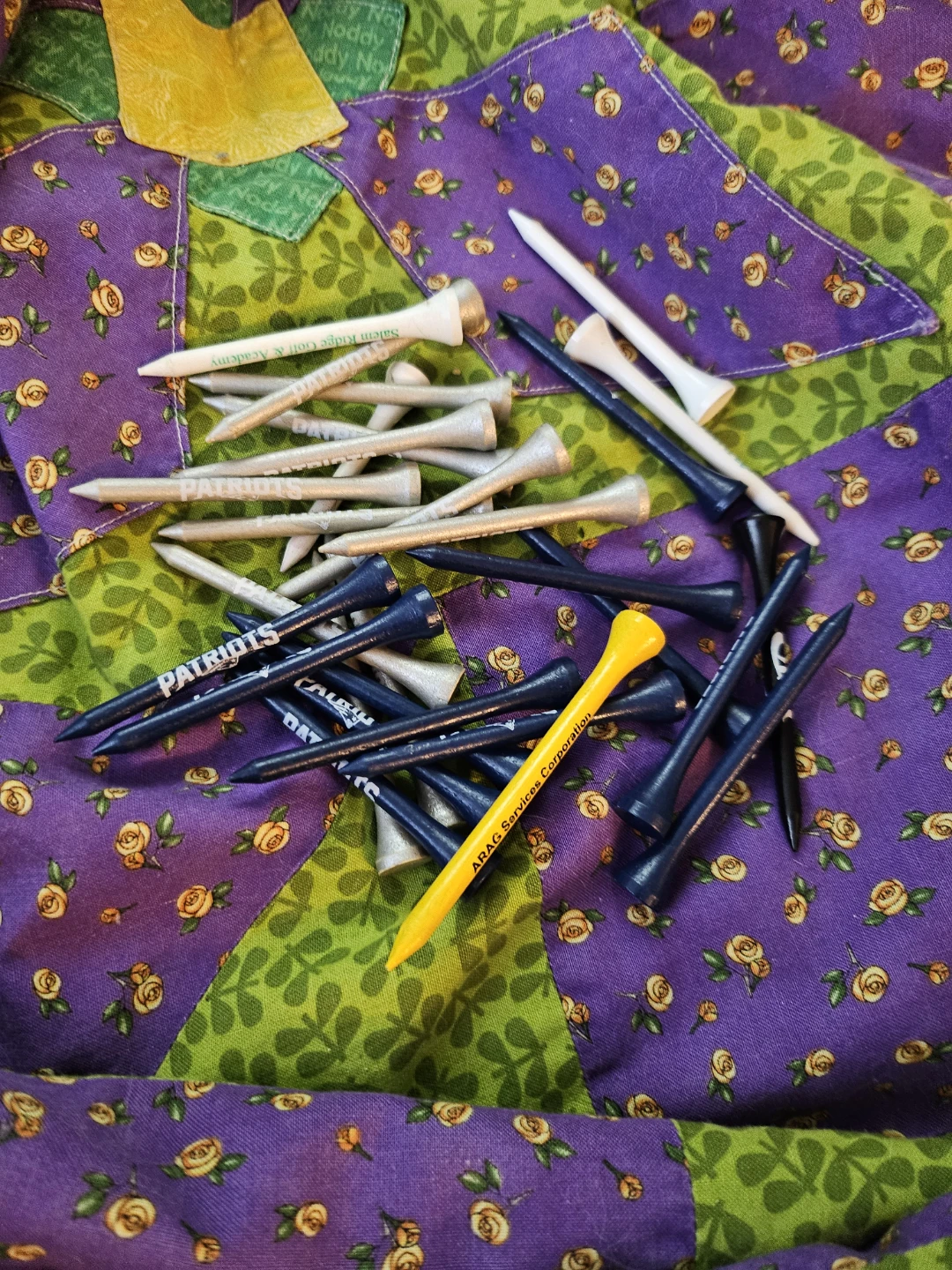 Assorted Golf Tees x 31