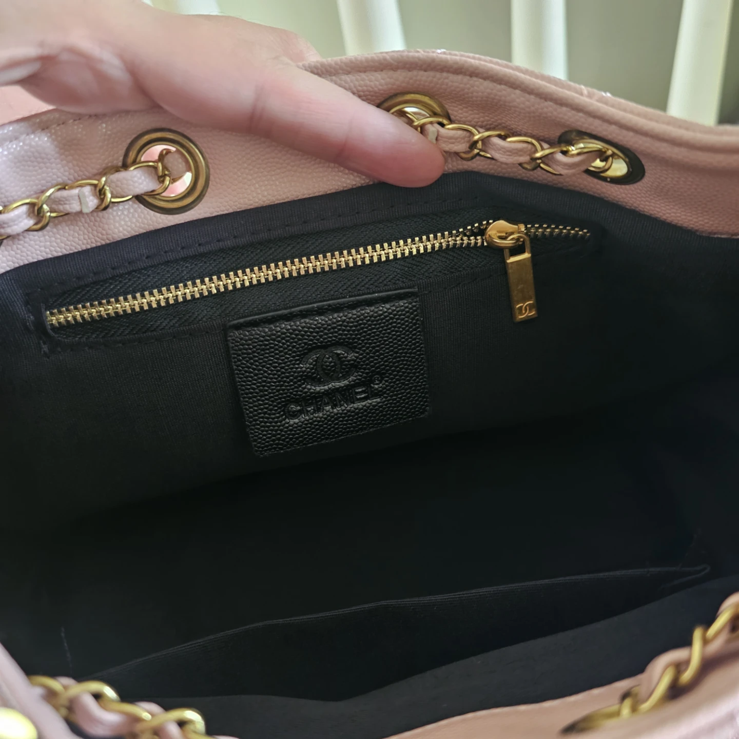 Pink Chanel Bucket Bag - photo 4