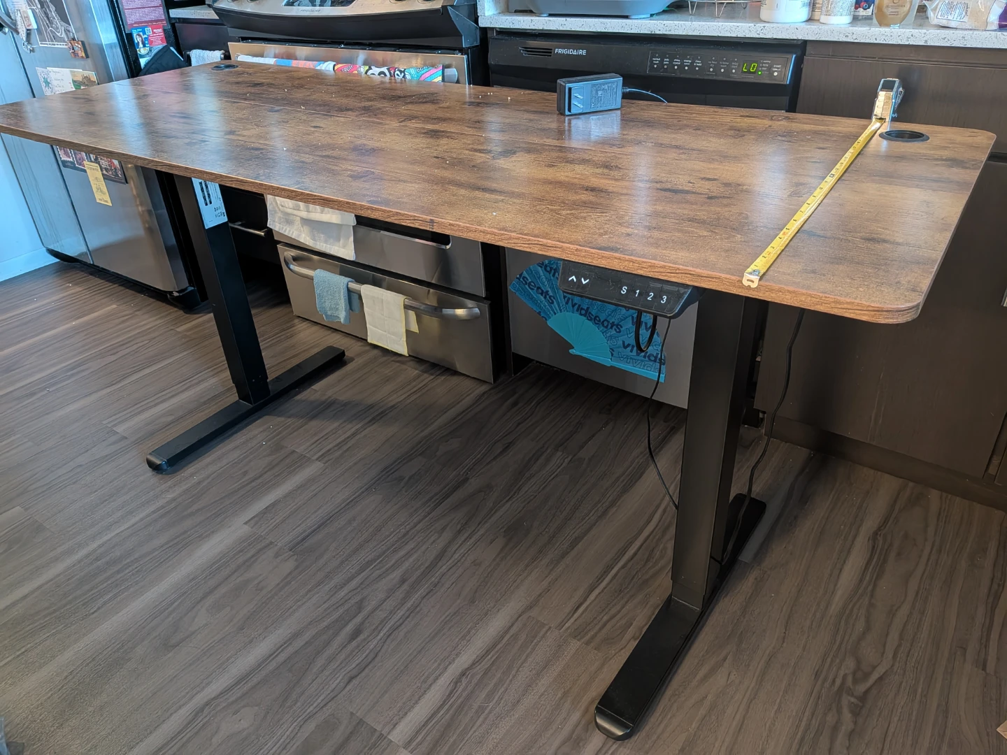 Work table (Non-working standing desk)