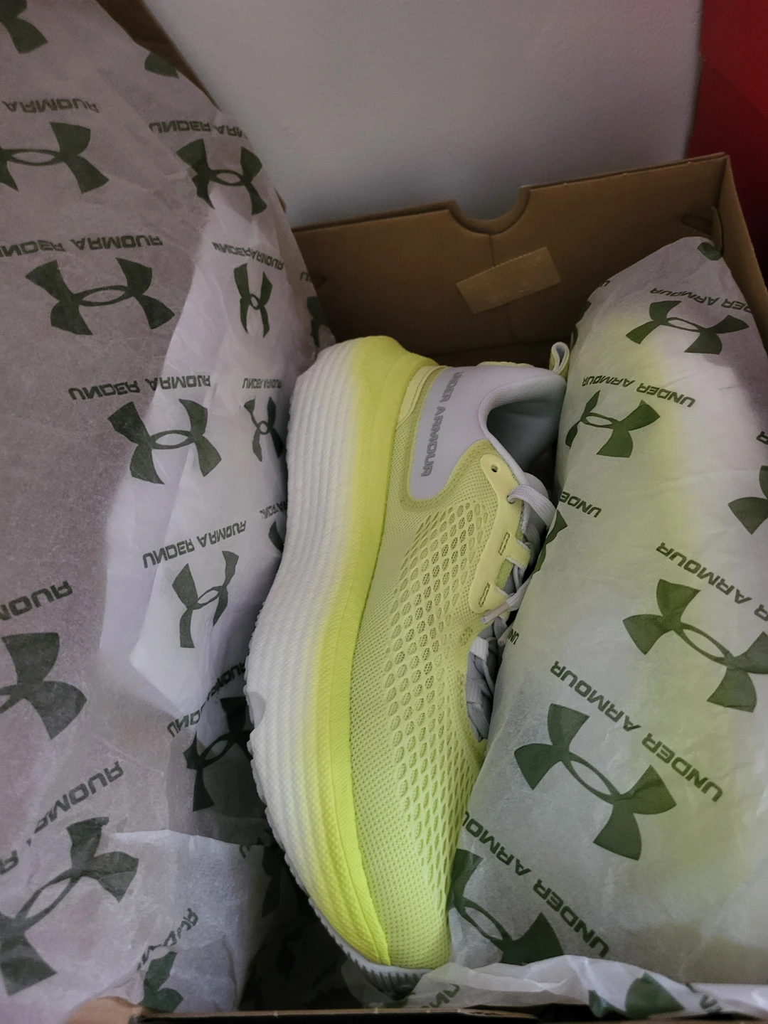 Under Armour Running Shoes - W10 - photo 3