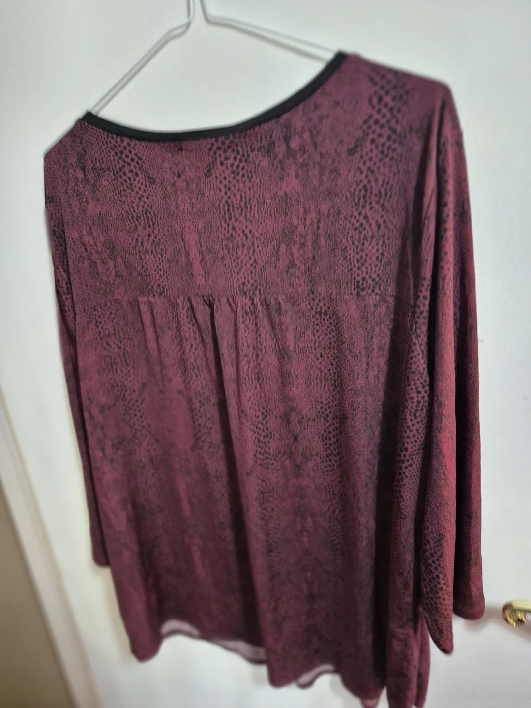 George Burgundy Snake Print V-Neck Zip Top - photo 2
