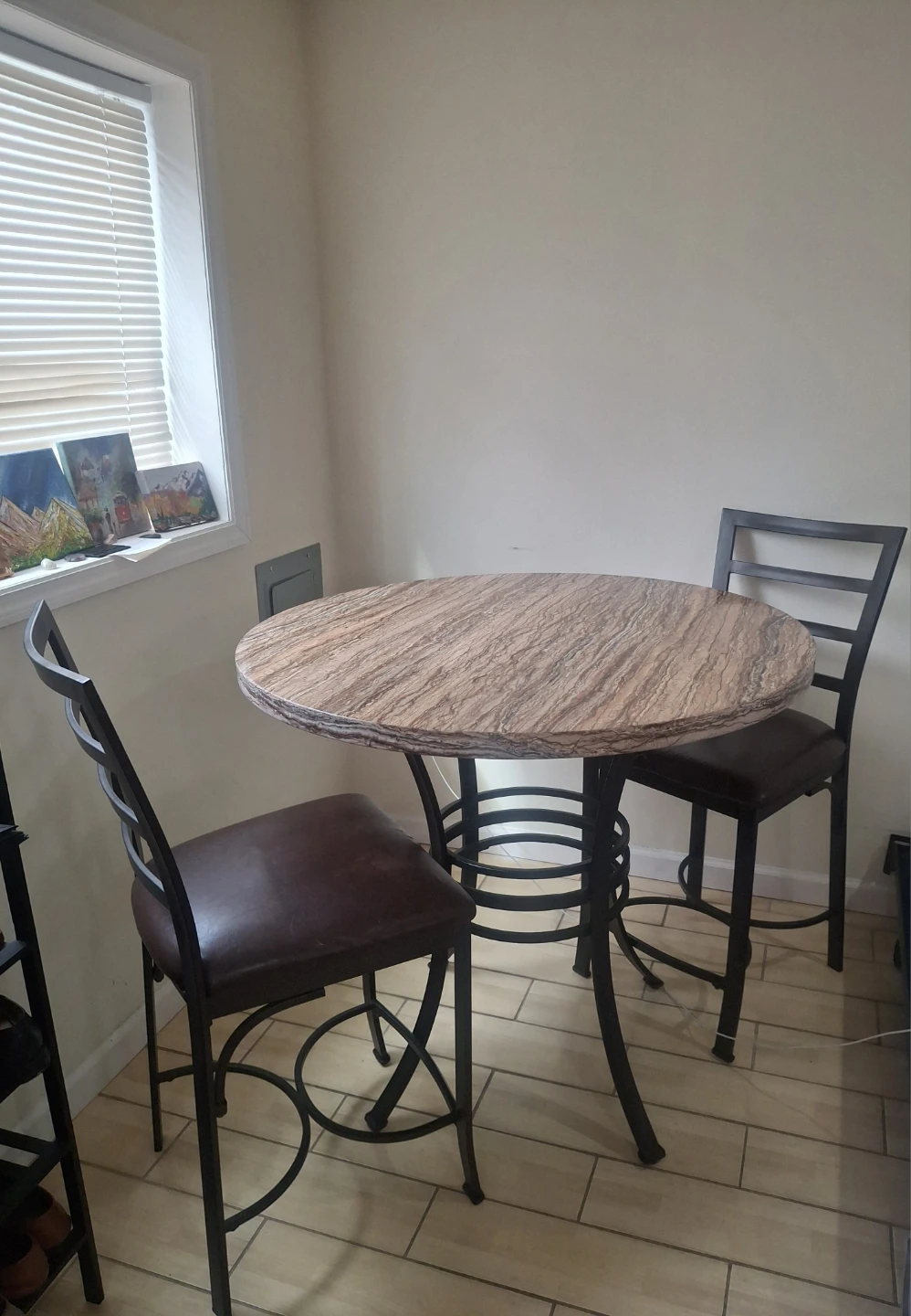 Round table and 2 chairs  (metal) - photo 2
