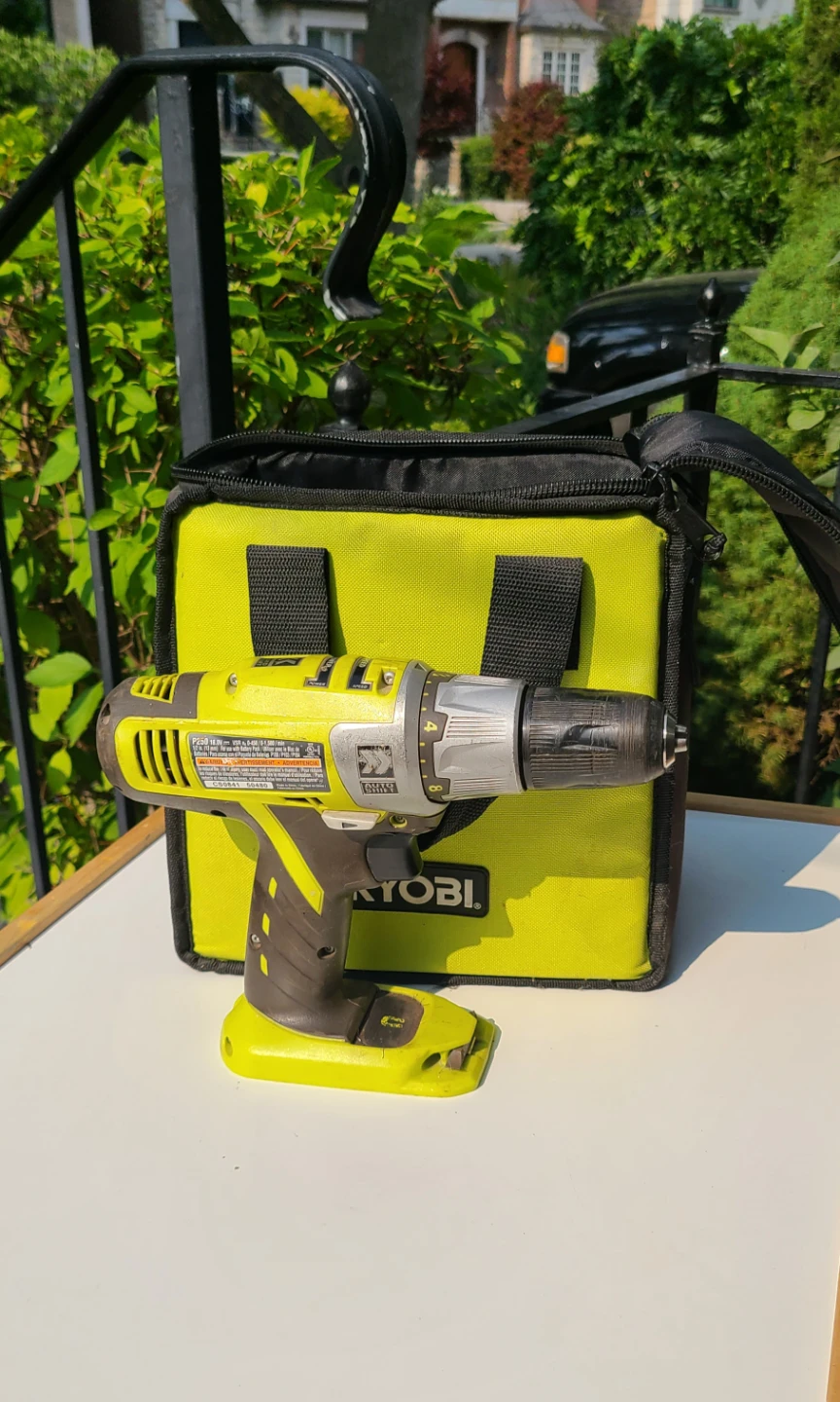 RYOBI 18V Cordless Drill, 3 Batteries, Charger & Case - photo 4