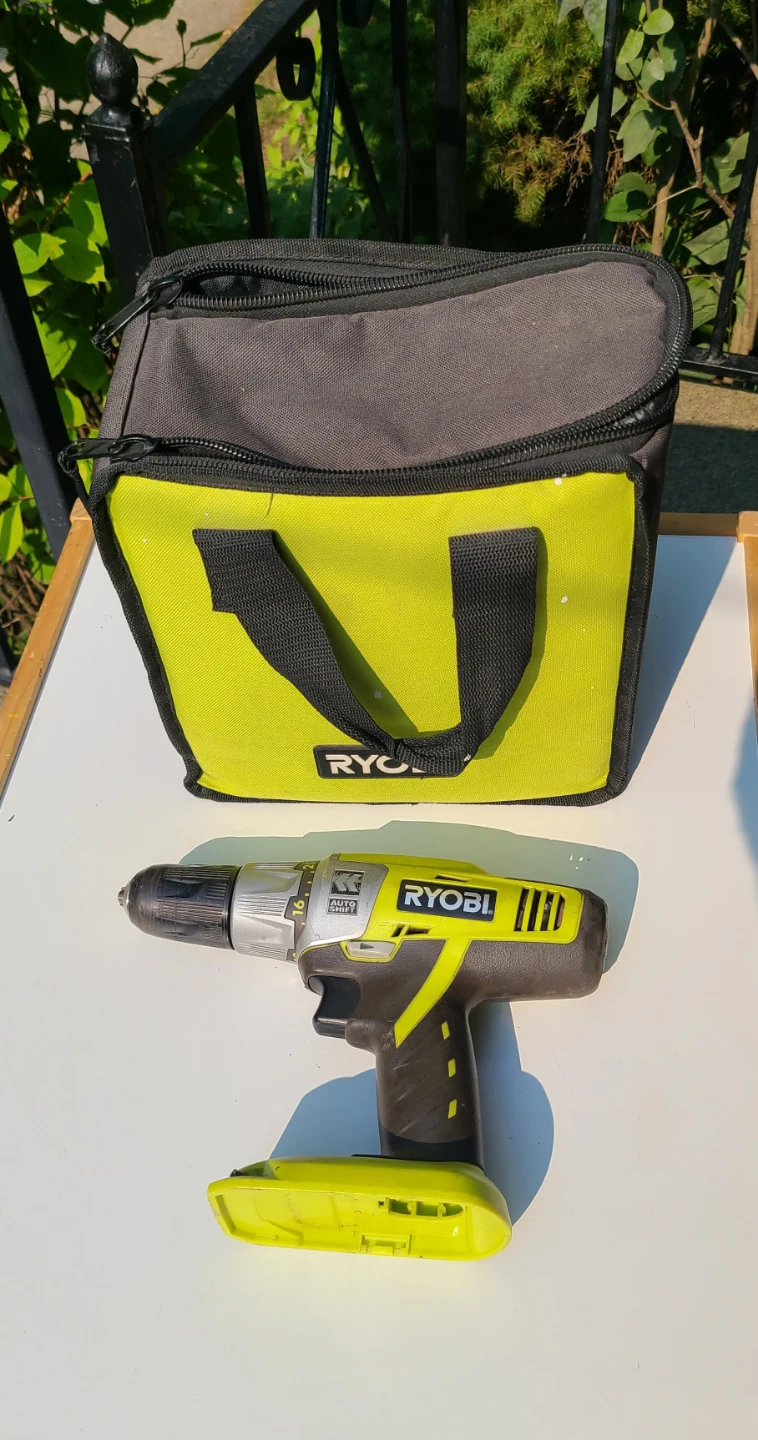 RYOBI 18V Cordless Drill, 3 Batteries, Charger & Case - photo 5