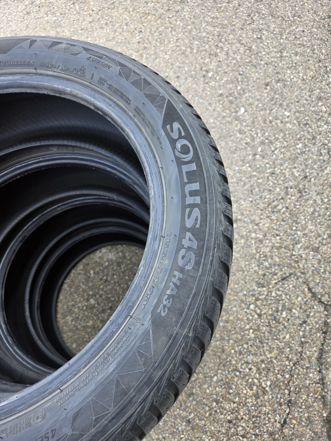Kumho Solus 4S HA32 205/55R17 95V Tires - photo 2