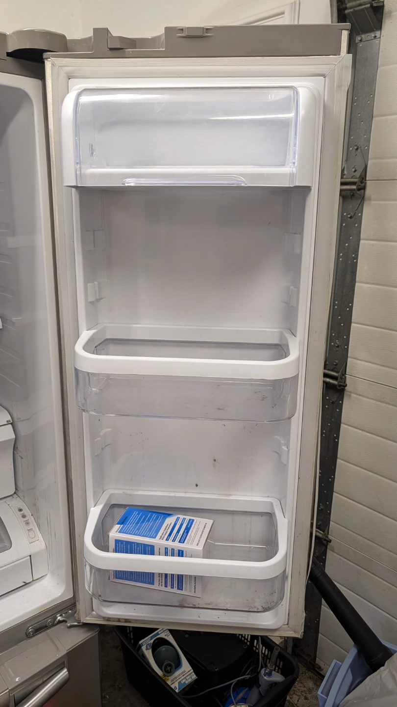 samsung French Door Refrigerator *mouldy - read description* - photo 5
