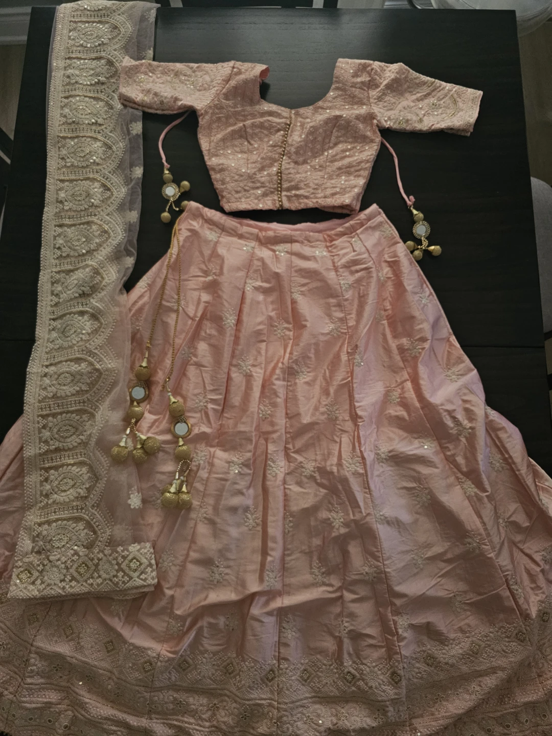 Pink embroidered lehenga choli with dupatta - photo 3