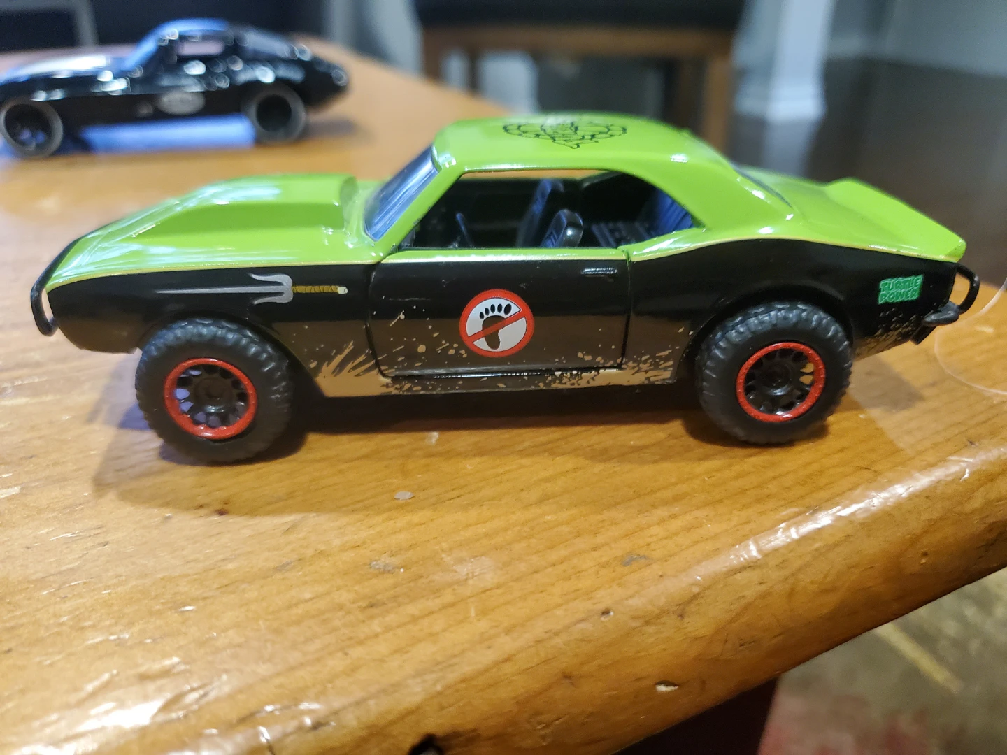 1/32 69 Camaro Teenage Mutant Ninja Turtles "Turtle Power" car
