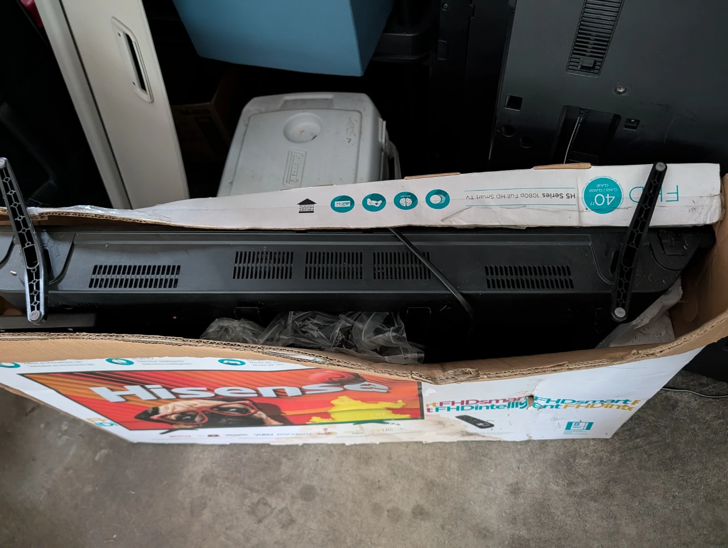 Hisense 40" FHD Smart TV - photo 2