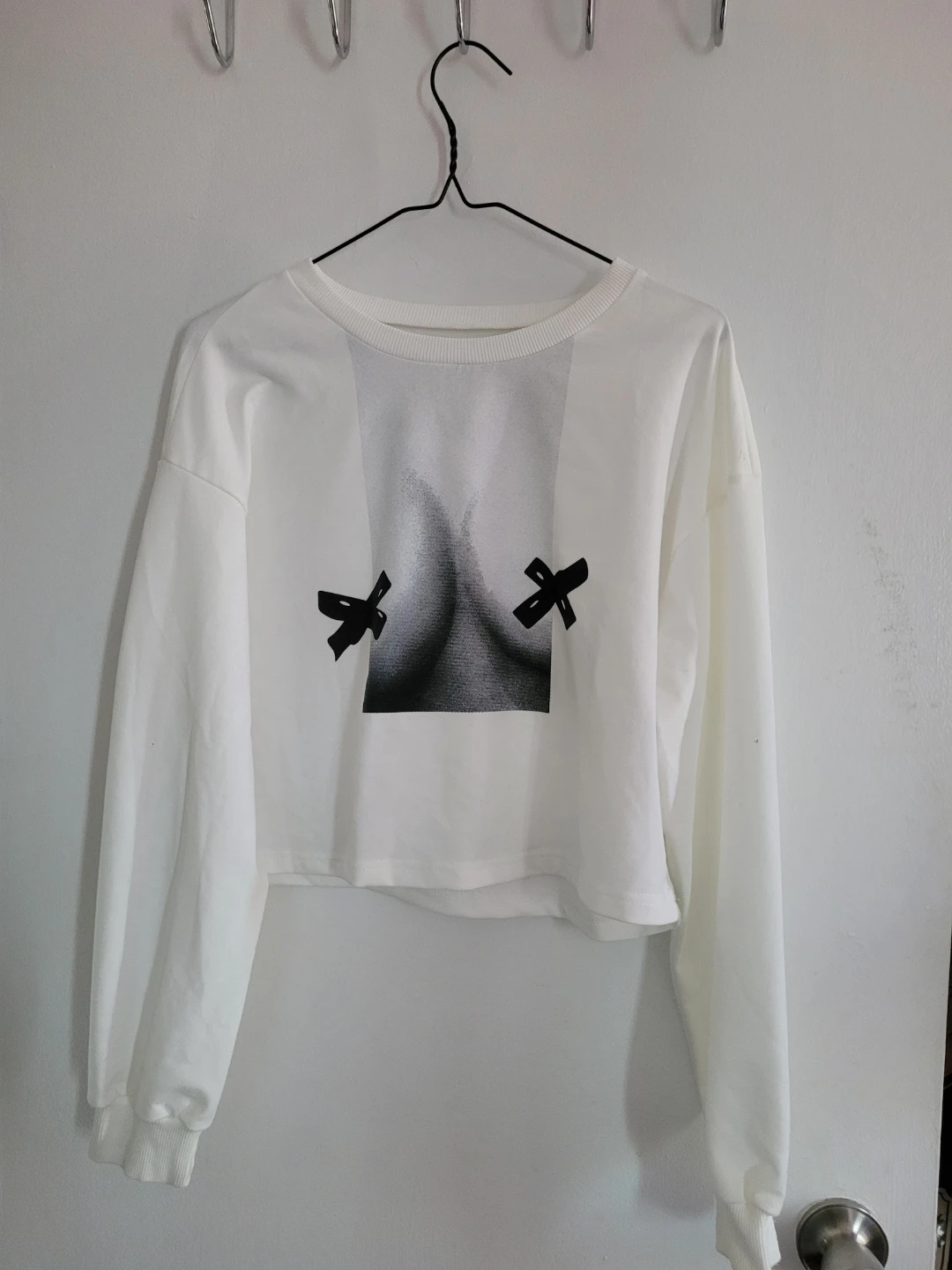 White Cropped Long Sleeve Shirt with Graphic Print