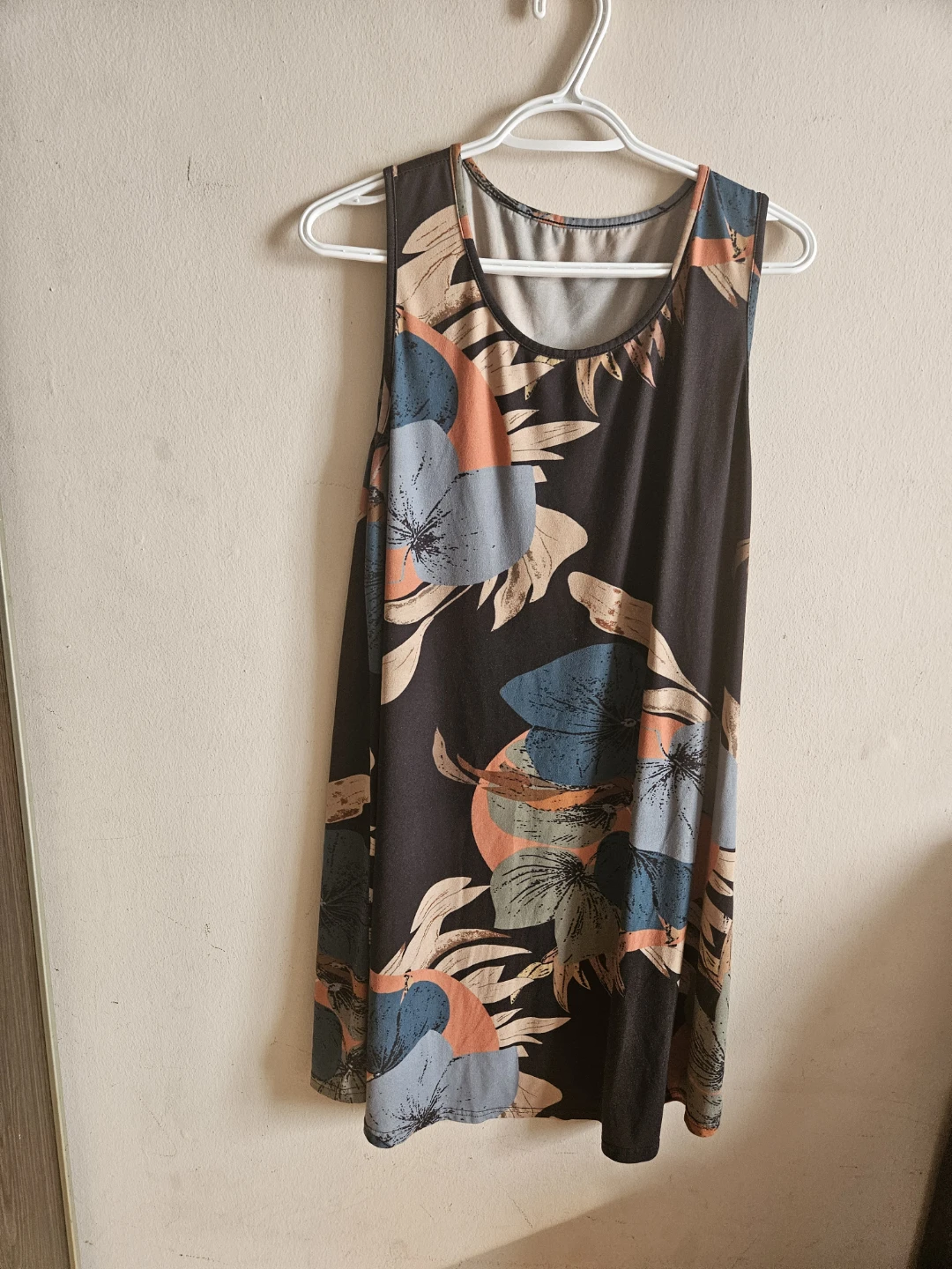 Women's Sleeveless Floral Dress