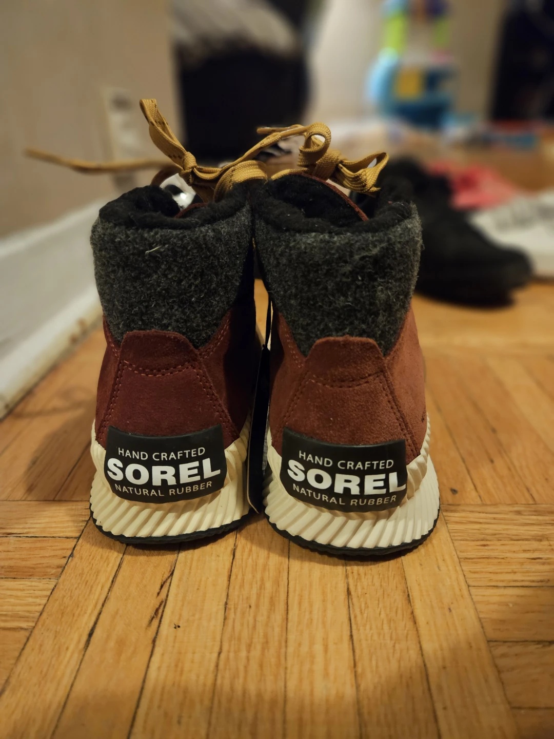 Sorel Waterproof Winter Boots - Size 8 - photo 3