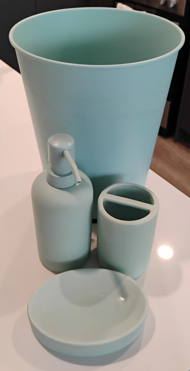 Bathroom Accessory Set