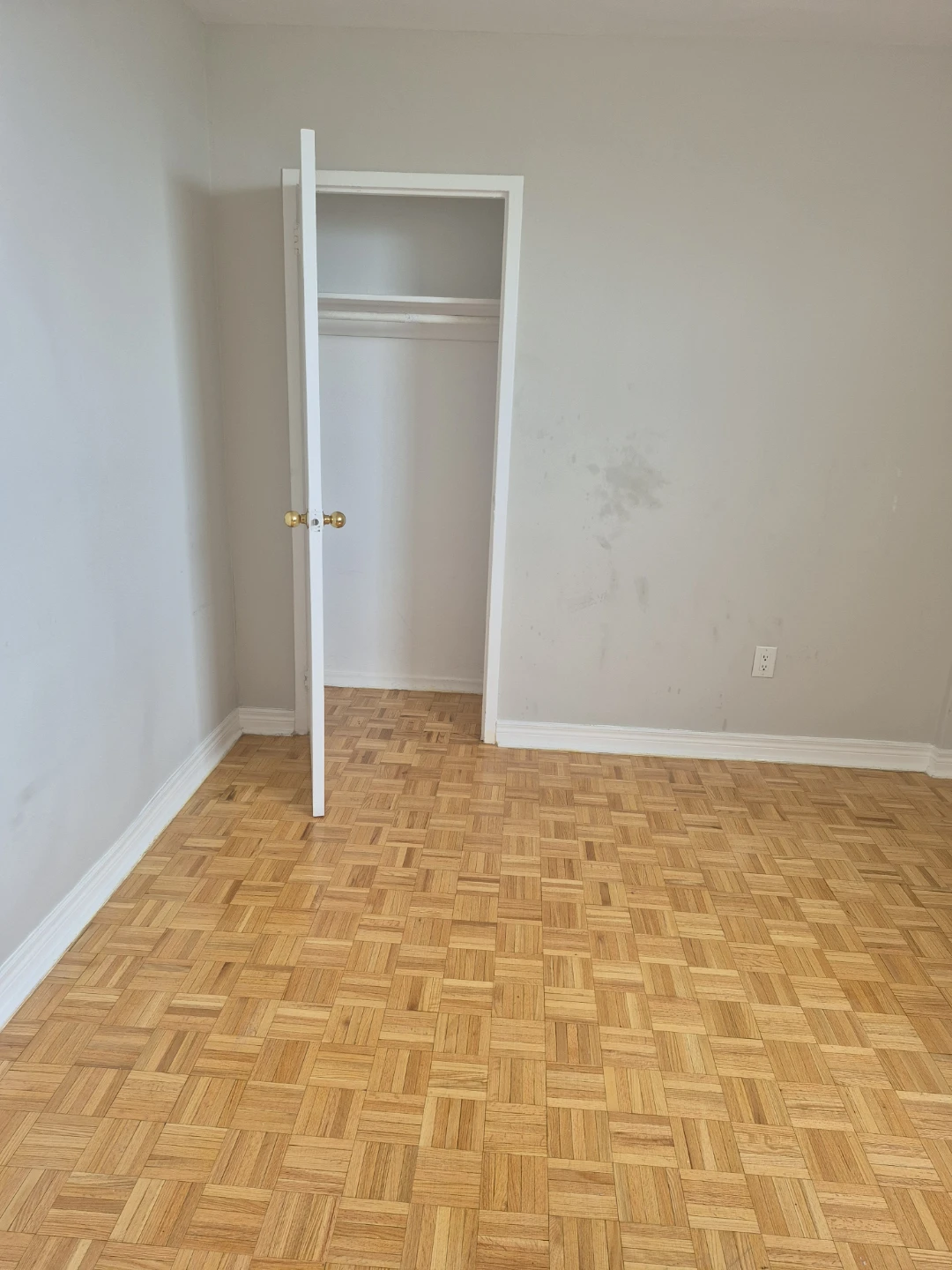 Private room for rent