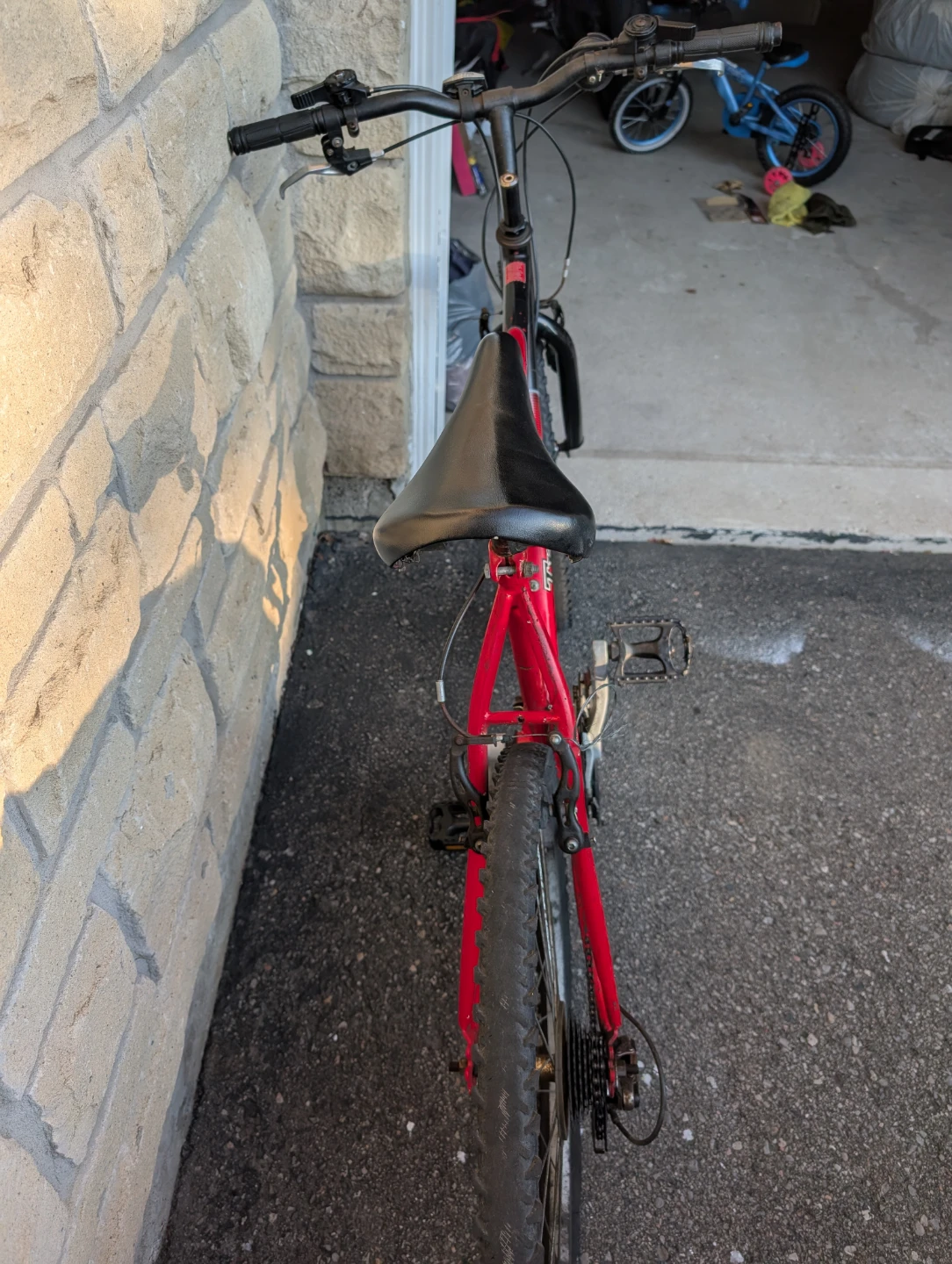 Red Triumph Mountain Adult Bike for sale - photo 3