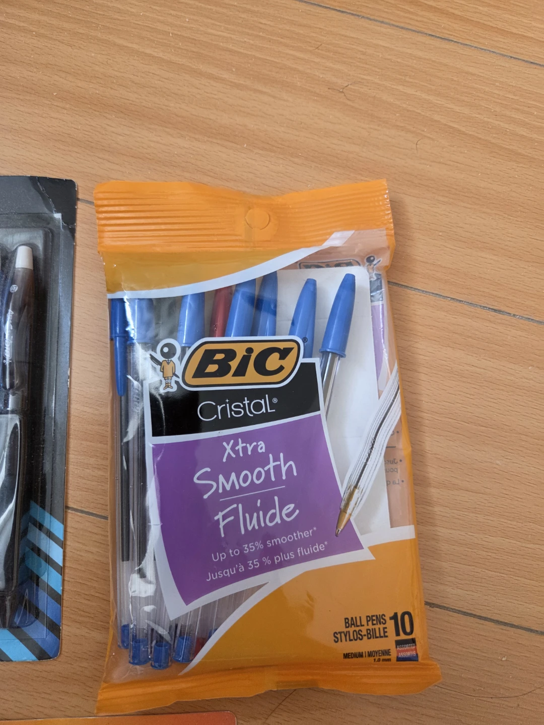2 packs of bic ballpoint and gel pens  and pack of bic wite outs - photo 5