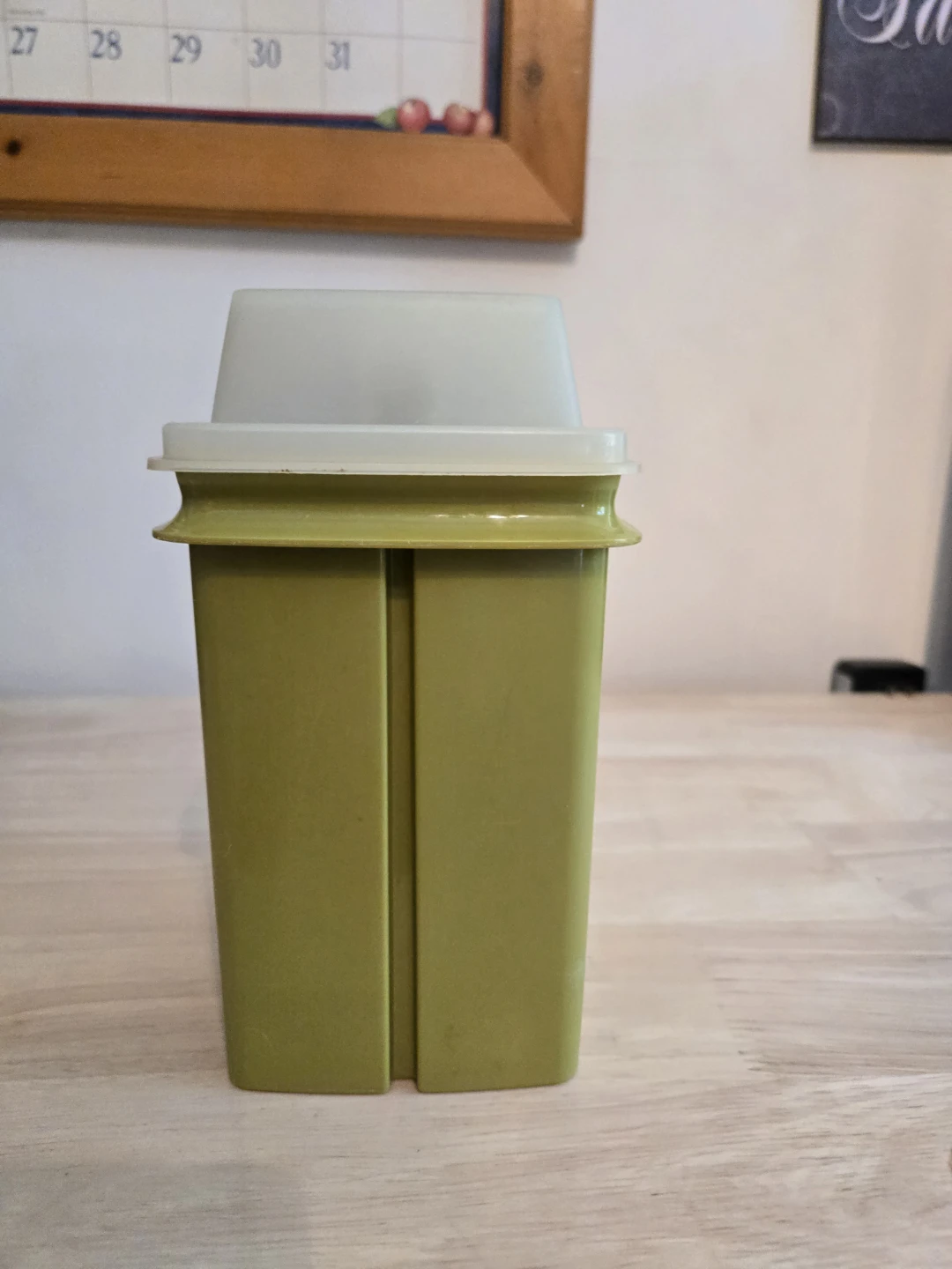 Vintage Pick a Deli Olive/Pickle Tupperware - photo 2